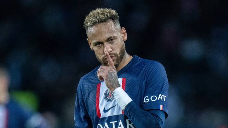 Thành công nửa vời tại PSG và tuyển Brazil