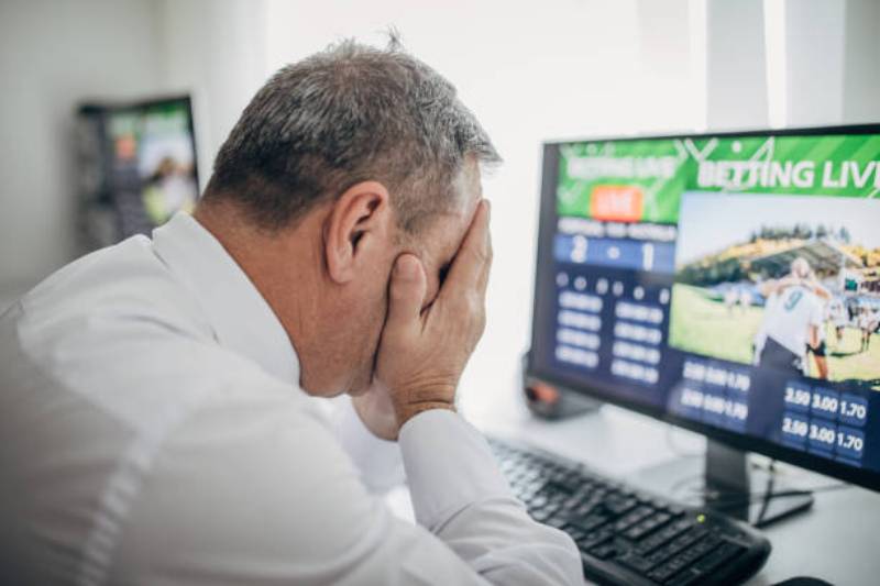Vì sao bạn thua cá độ bóng đá?